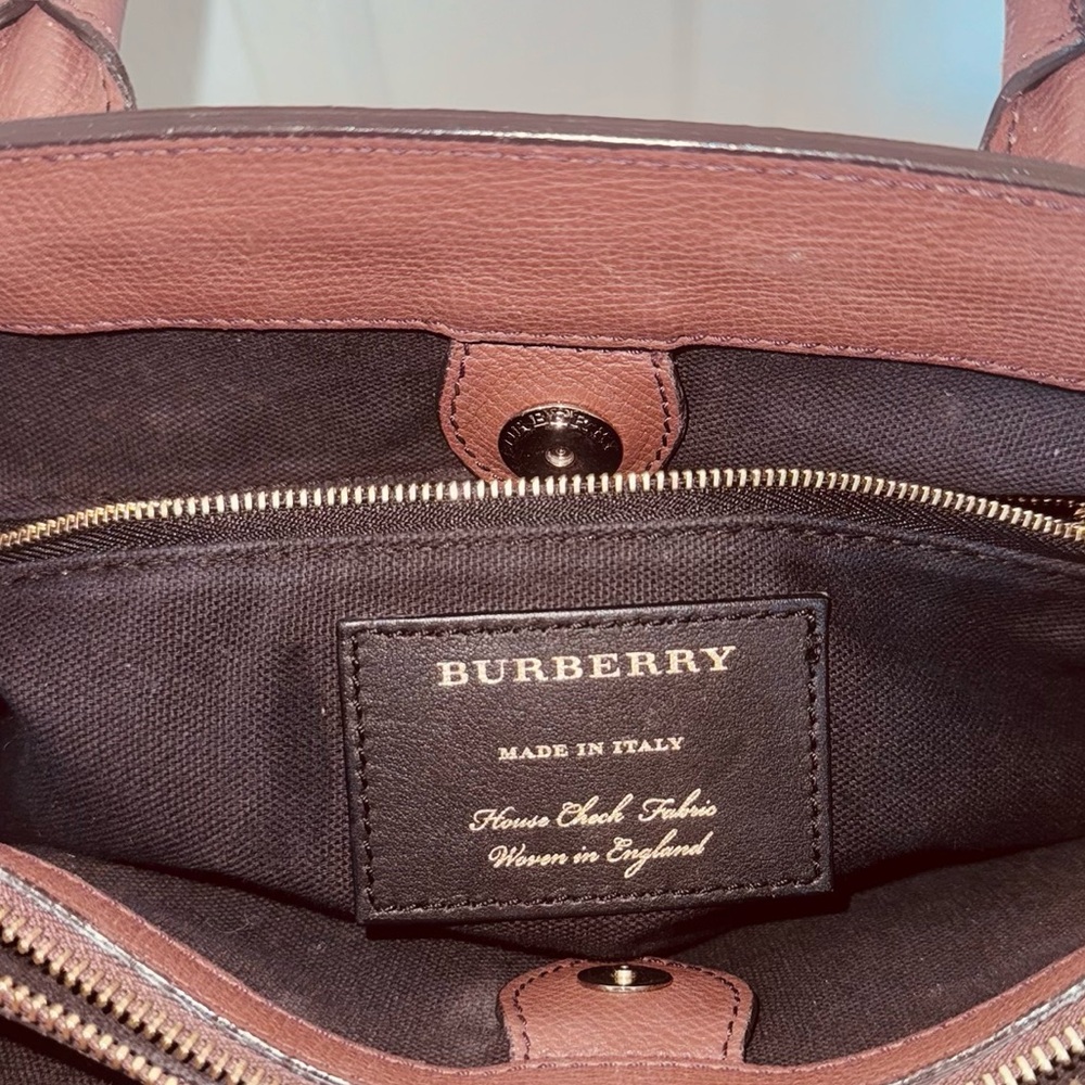 Burberry large Banner Tote in mahogany. Amazing condition ✨ Authentic - Picture 10 of 14